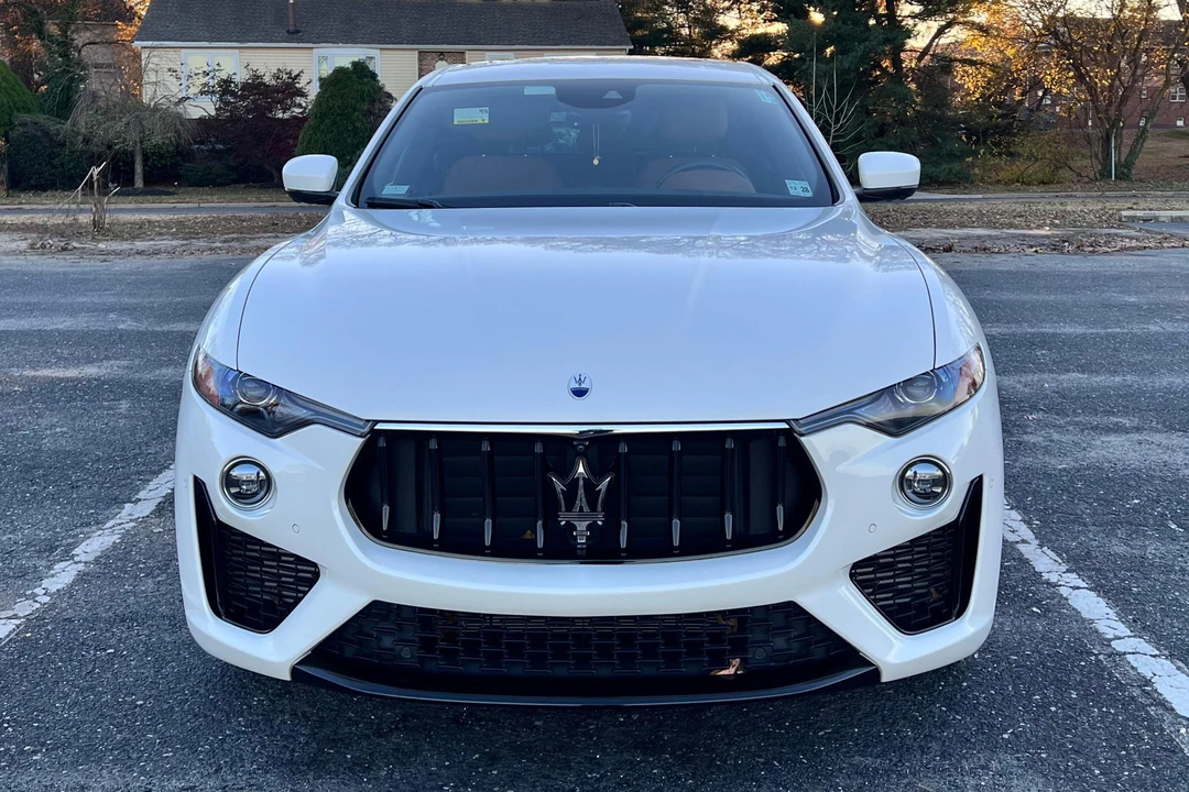 2022 Maserati Levante Modena - Image 2 of 31