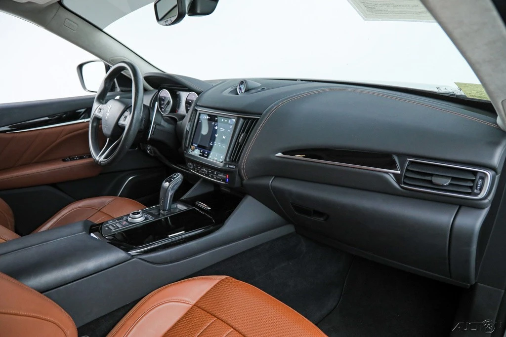 2022 Maserati Levante Modena - Image 11 of 21