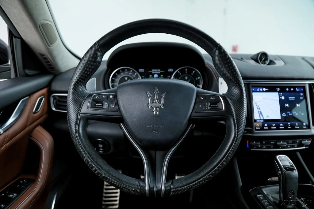 2022 Maserati Levante Modena - Image 16 of 21