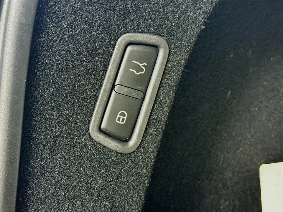 2022 Maserati Levante Modena - Image 17 of 21