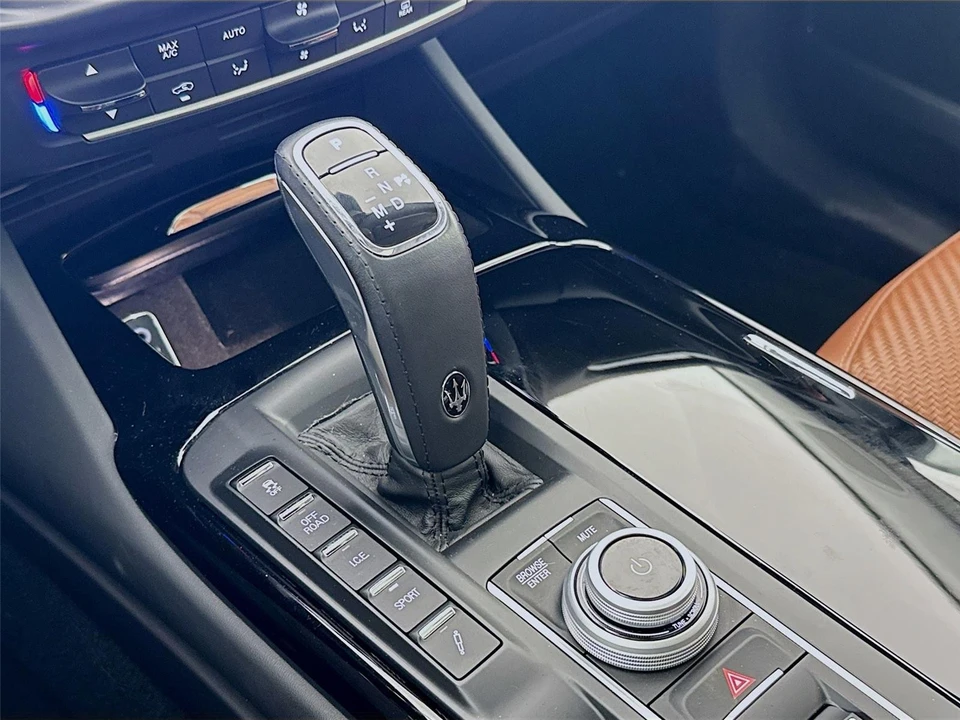 2022 Maserati Levante Modena - Image 11 of 21
