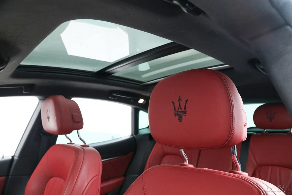 2022 Maserati Levante Modena - Image 19 of 21