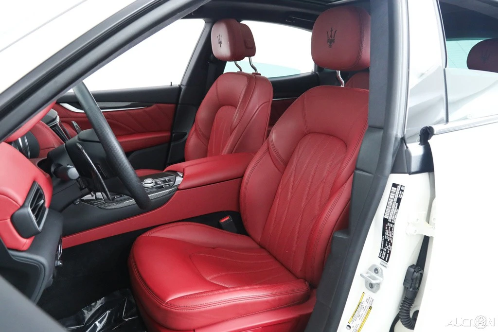 2022 Maserati Levante Modena - Image 17 of 21