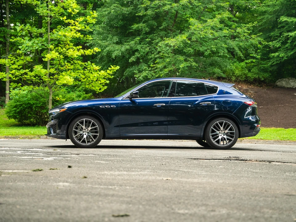 2022 Maserati Levante Modena - Image 8 of 31