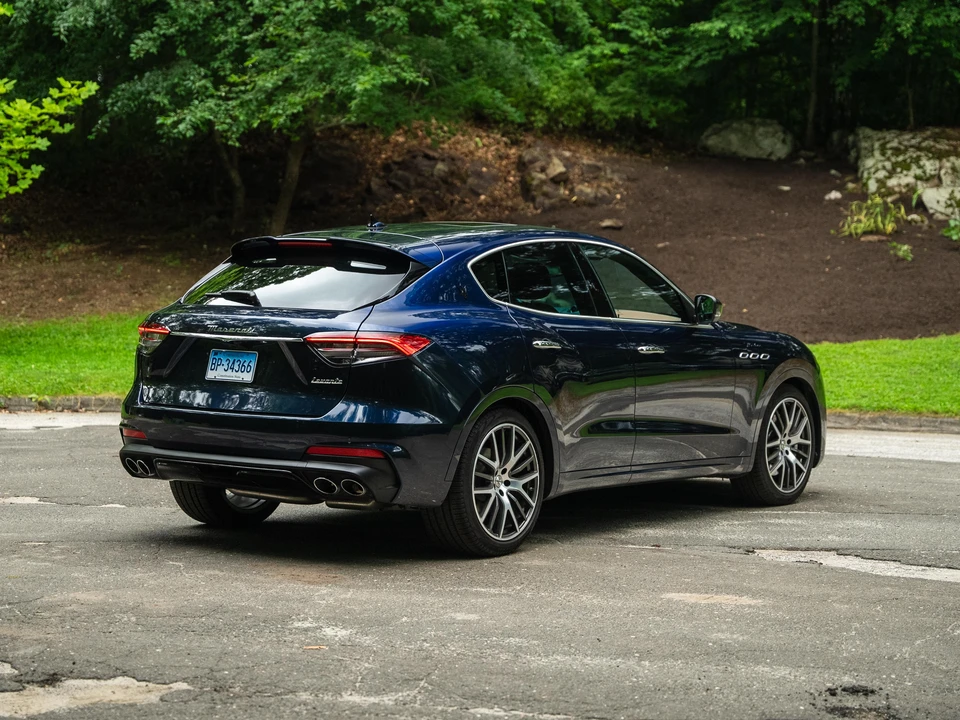 2022 Maserati Levante Modena - Image 12 of 31