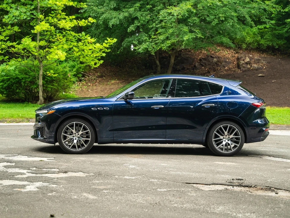2022 Maserati Levante Modena - Image 9 of 31