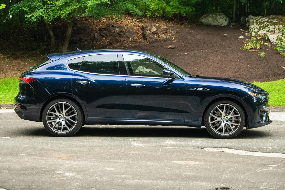 2022 Maserati Levante Modena - Image 3 of 31