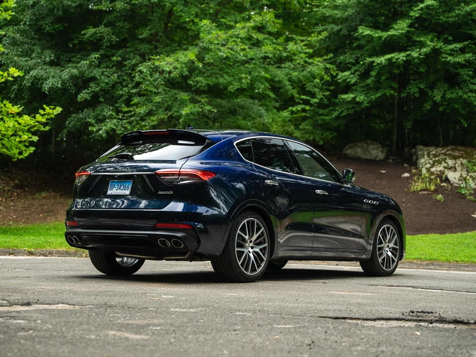 2022 Maserati Levante Modena - Image 13 of 31