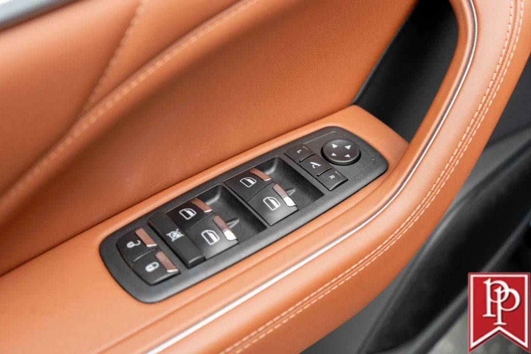 2022 Maserati Levante Modena - Image 11 of 21