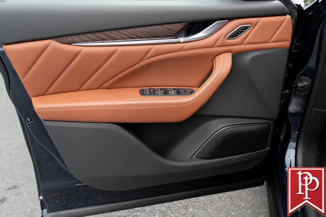 2022 Maserati Levante Modena - Image 10 of 21