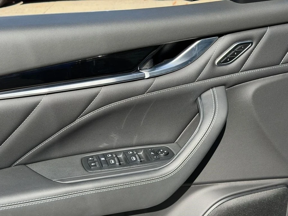 2022 Maserati Levante Modena - Image 15 of 21