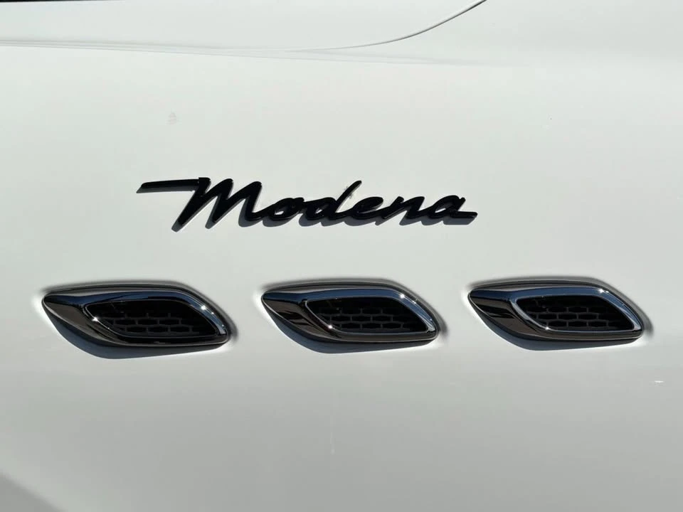 2022 Maserati Levante Modena - Image 17 of 20