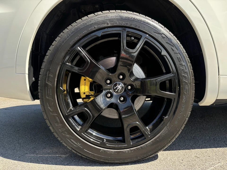 2022 Maserati Levante Modena - Image 15 of 31