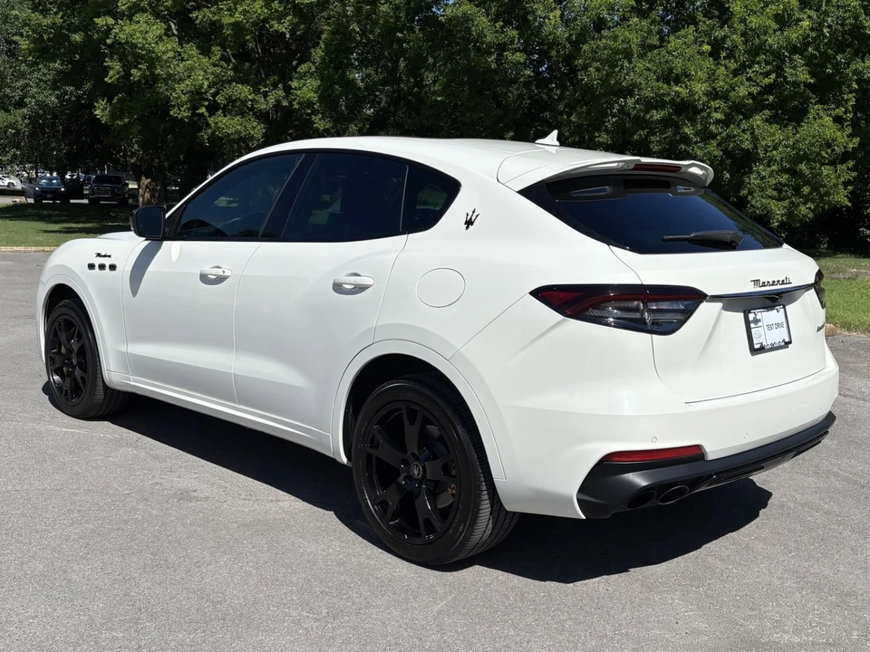 2022 Maserati Levante Modena - Image 4 of 31