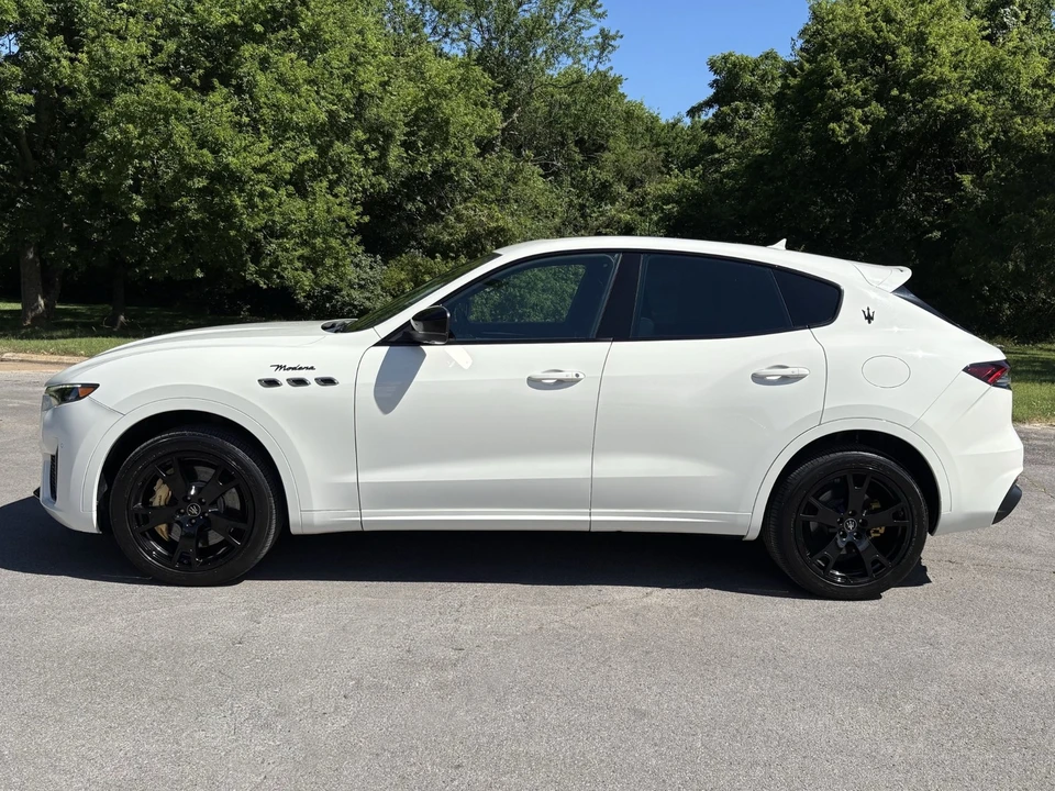 2022 Maserati Levante - Image 7 of 31