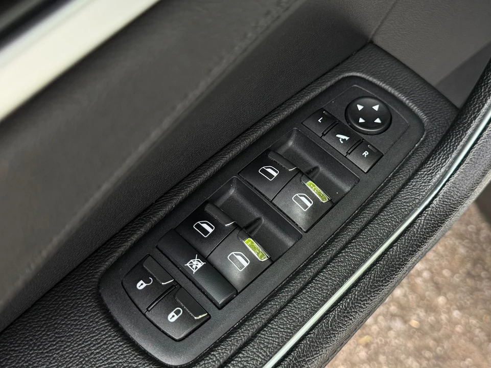 2022 Maserati Levante - Image 30 of 31