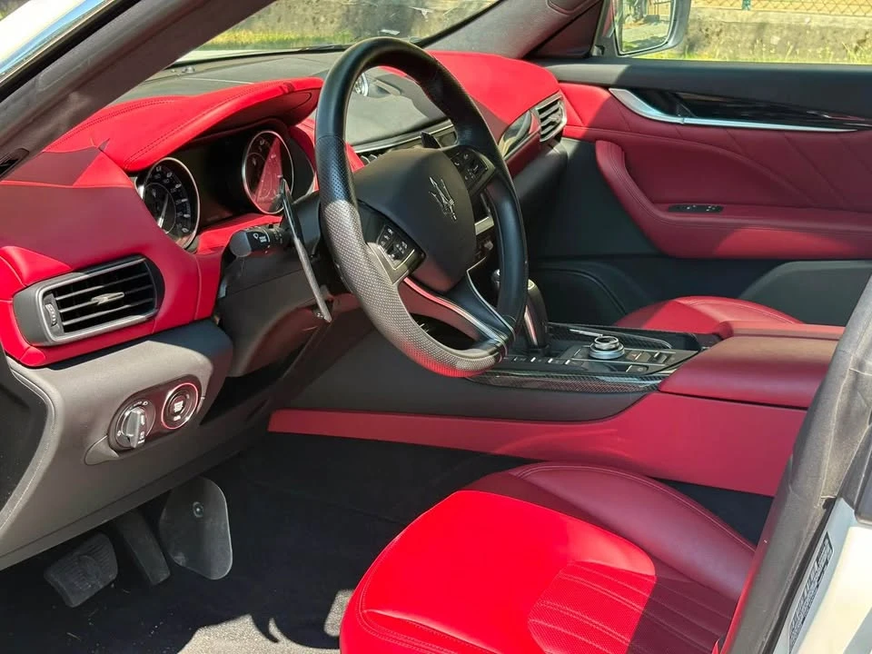 2022 Maserati Levante Modena - Image 15 of 19