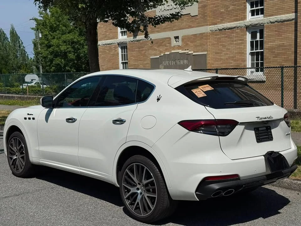 2022 Maserati Levante Modena - Image 9 of 19