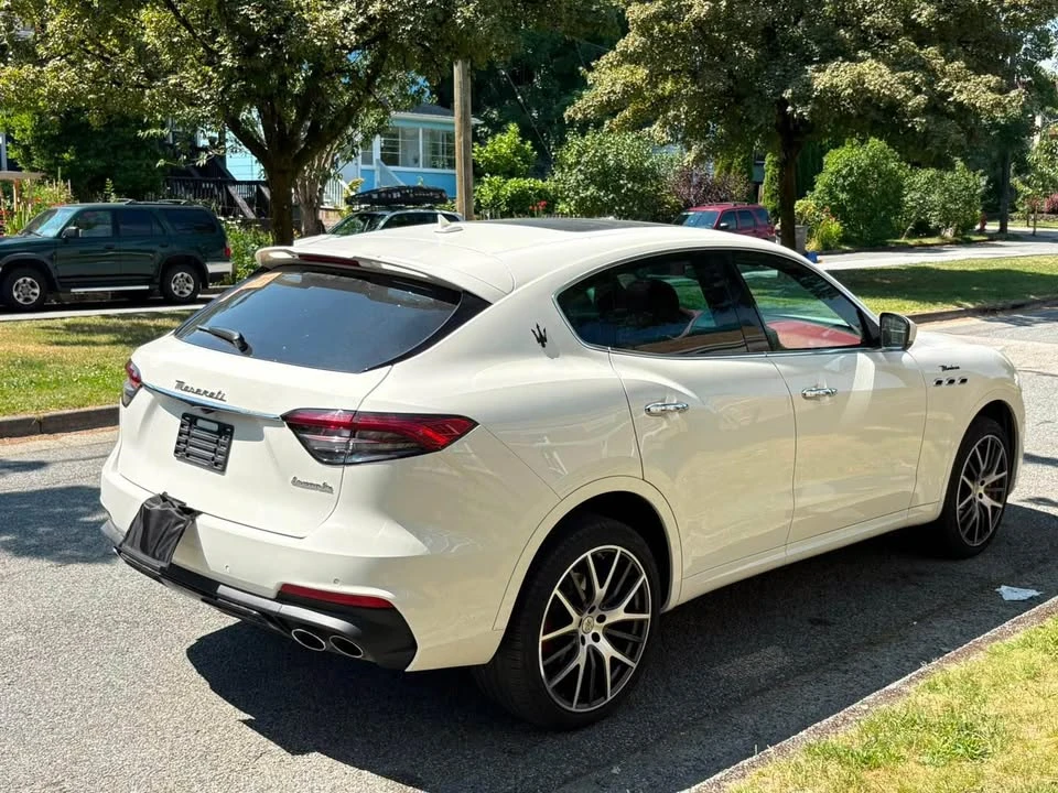 2022 Maserati Levante Modena - Image 8 of 19