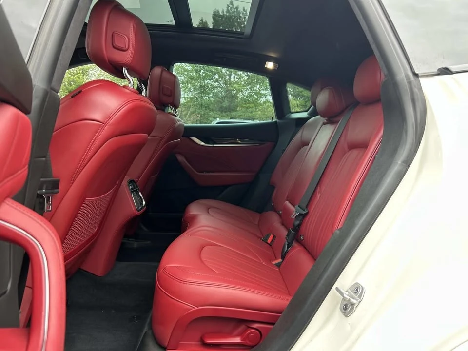 2022 Maserati Levante - Image 18 of 20