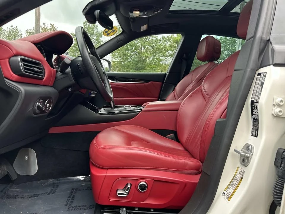 2022 Maserati Levante - Image 17 of 20