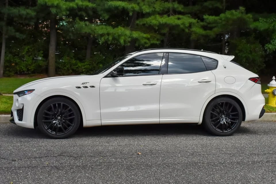 2022 Maserati Levante Modena - Image 4 of 20