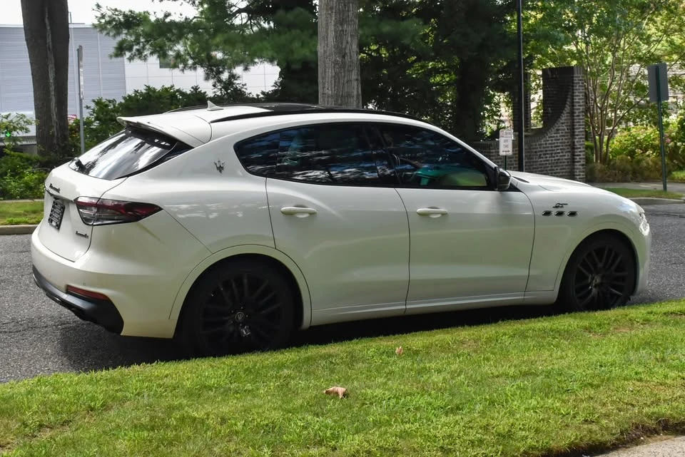 2022 Maserati Levante Modena - Image 8 of 20