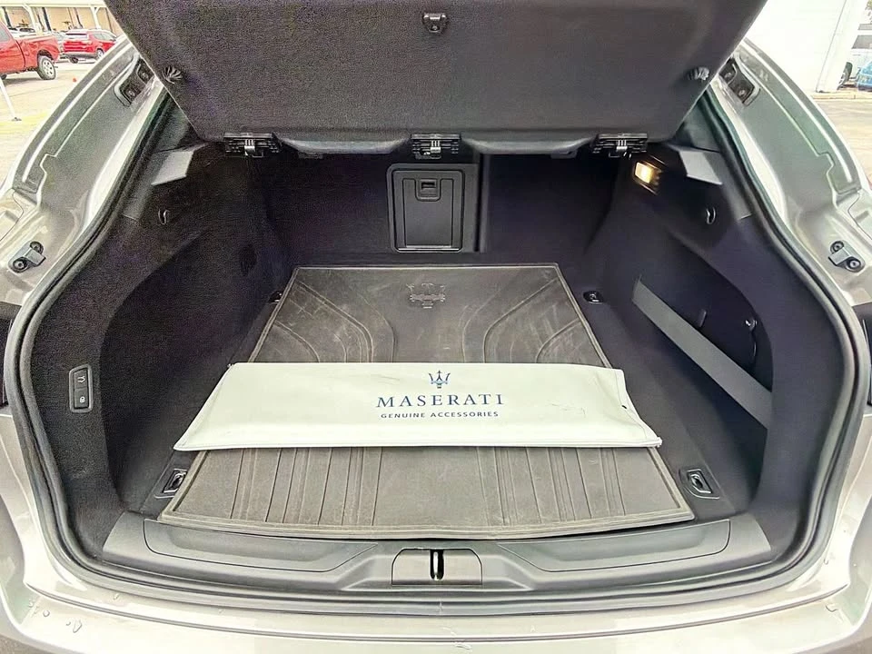 2022 Maserati Levante Modena - Image 12 of 20