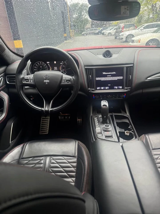 2022 Maserati Levante - Image 8 of 15