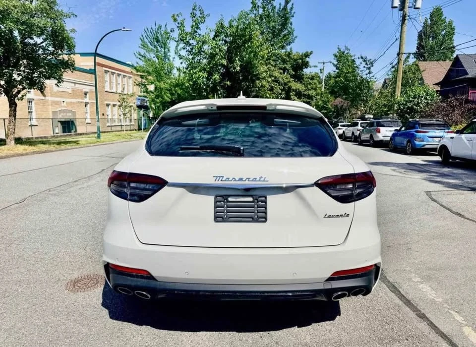 2022 Maserati Levante Modena - Image 4 of 9