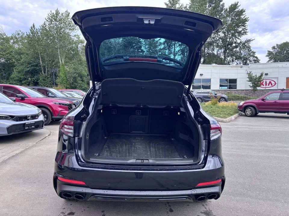 2022 Maserati Levante Modena - Image 7 of 10