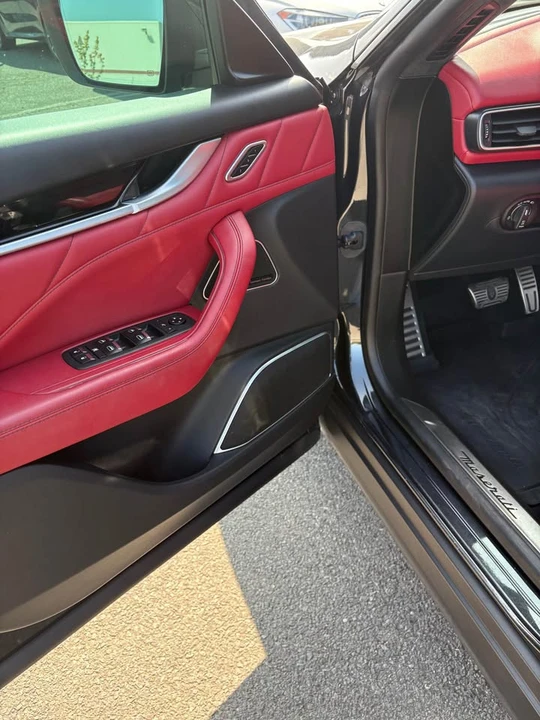 2022 Maserati Levante - Image 10 of 17