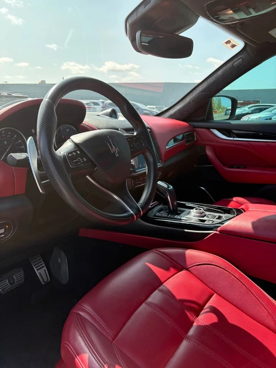2022 Maserati Levante - Image 9 of 17