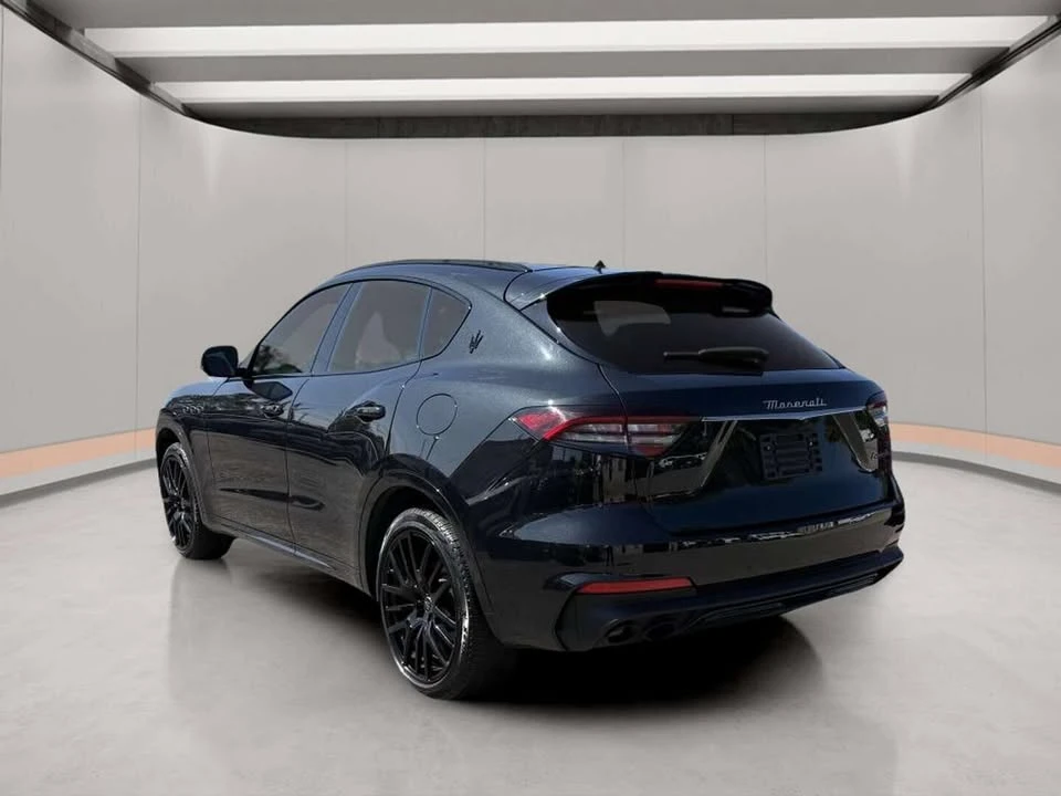 2022 Maserati Levante - Image 3 of 10