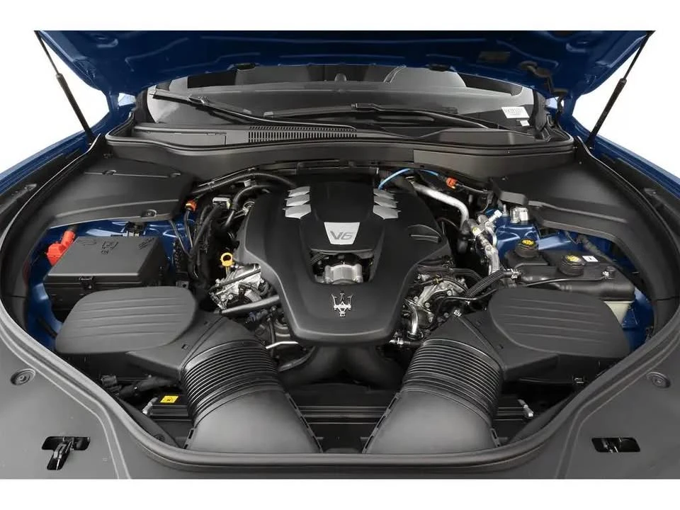 2022 Maserati Levante - Image 3 of 9