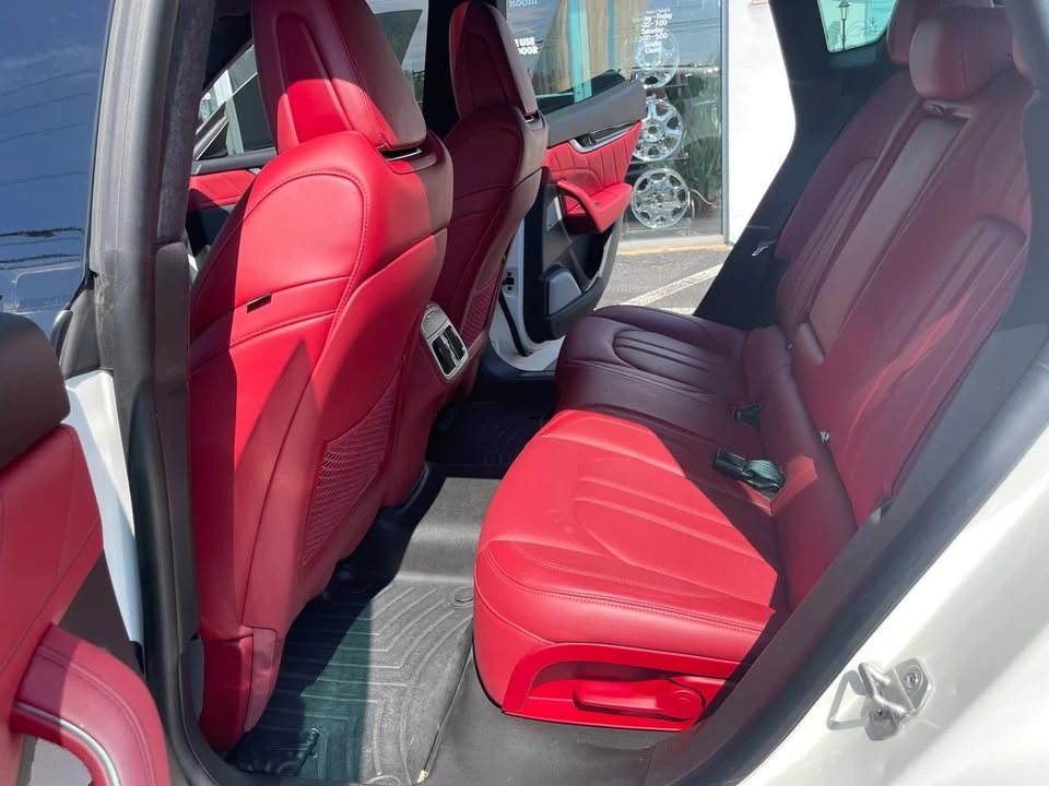 2022 Maserati Levante Modena - Image 8 of 19