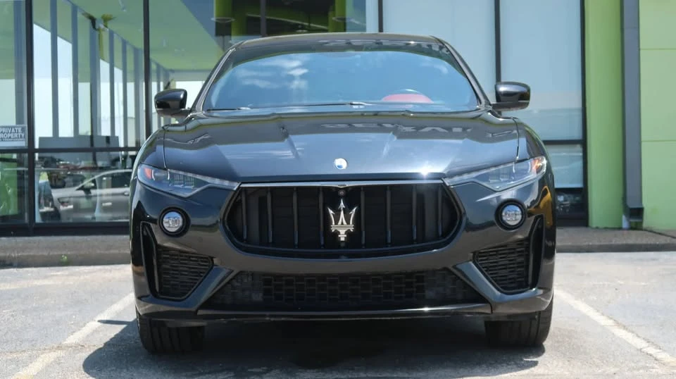 2022 Maserati Levante - Image 2 of 20
