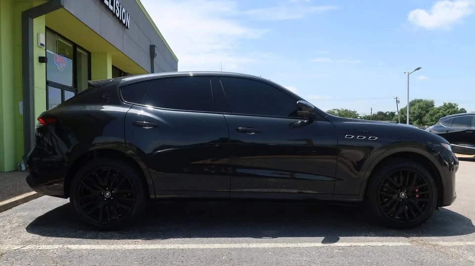 2022 Maserati Levante - Image 8 of 20