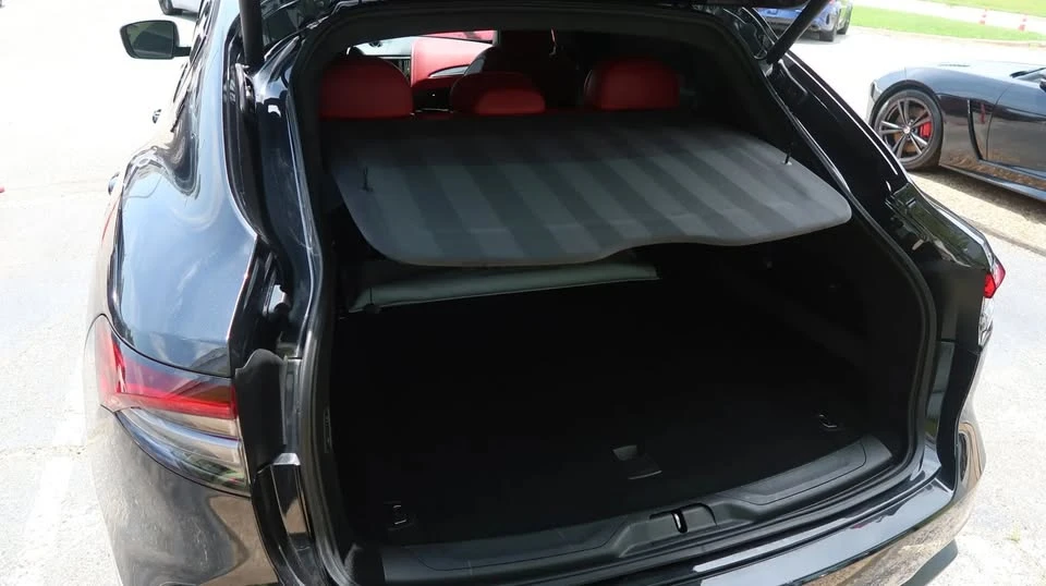 2022 Maserati Levante - Image 15 of 20