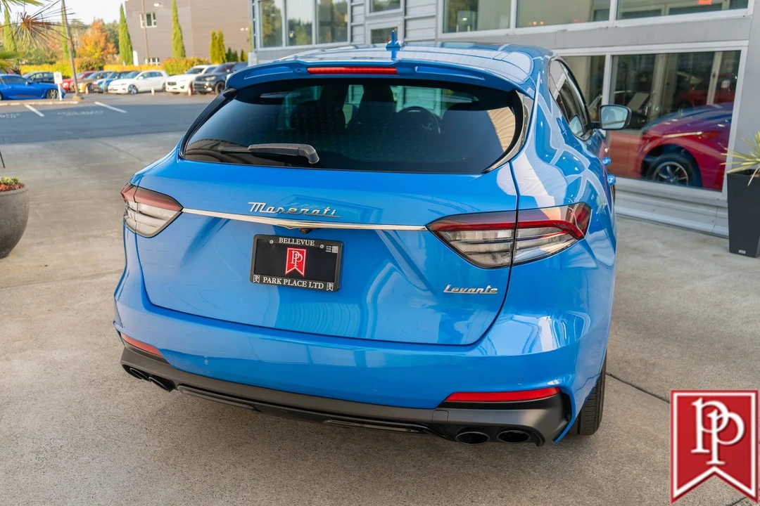 2022 Maserati Levante - Image 6 of 21