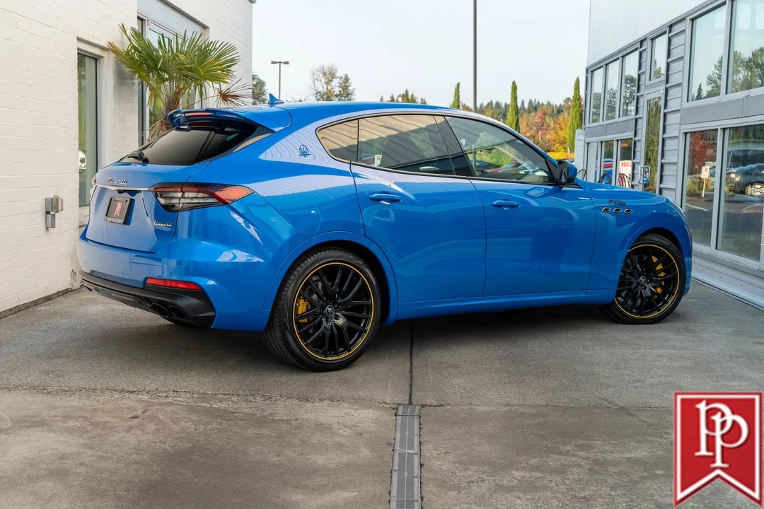 2022 Maserati Levante - Image 8 of 21