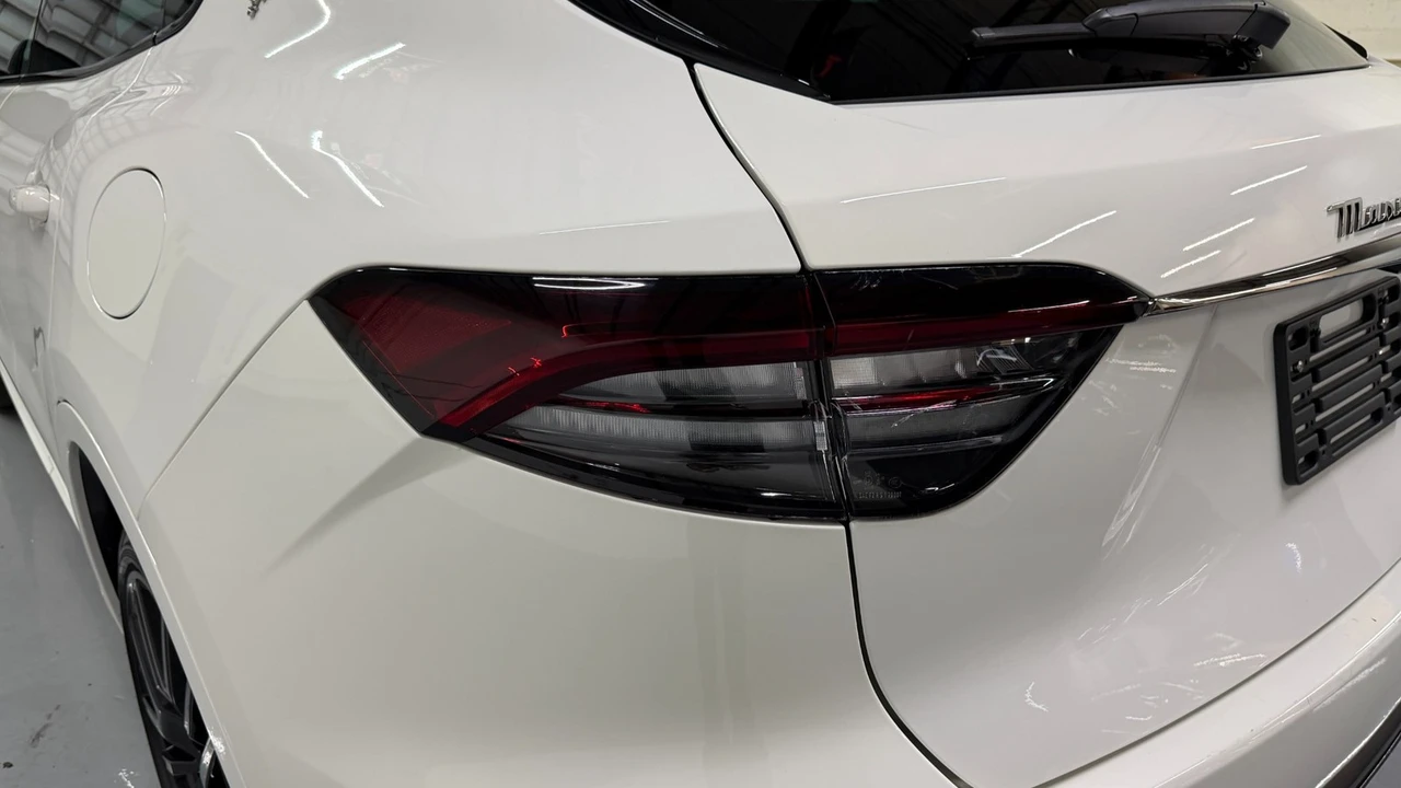 2022 Maserati Levante - Image 18 of 31