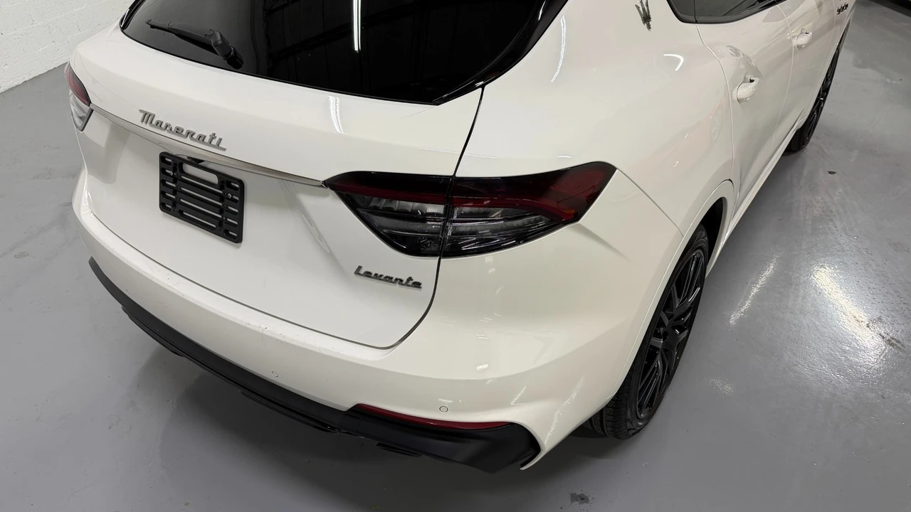 2022 Maserati Levante - Image 11 of 31