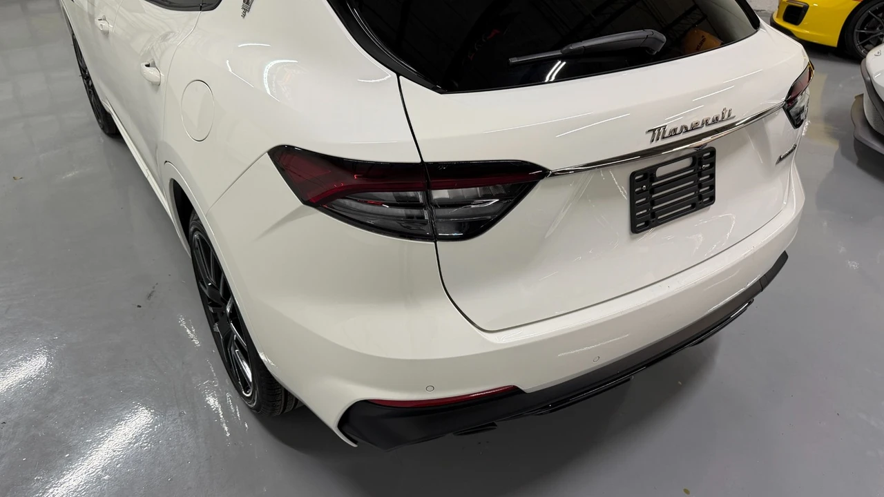 2022 Maserati Levante - Image 17 of 31