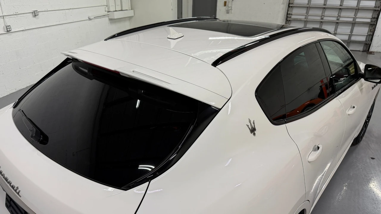 2022 Maserati Levante - Image 10 of 31