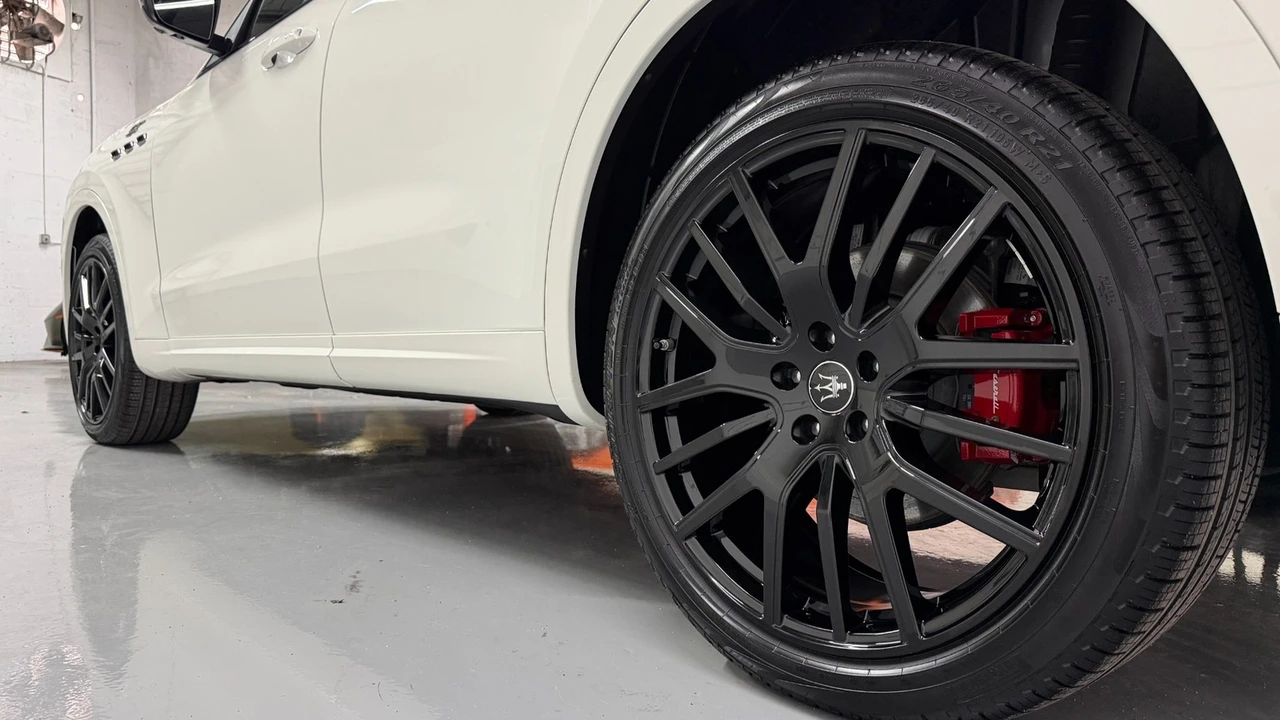 2022 Maserati Levante - Image 20 of 31