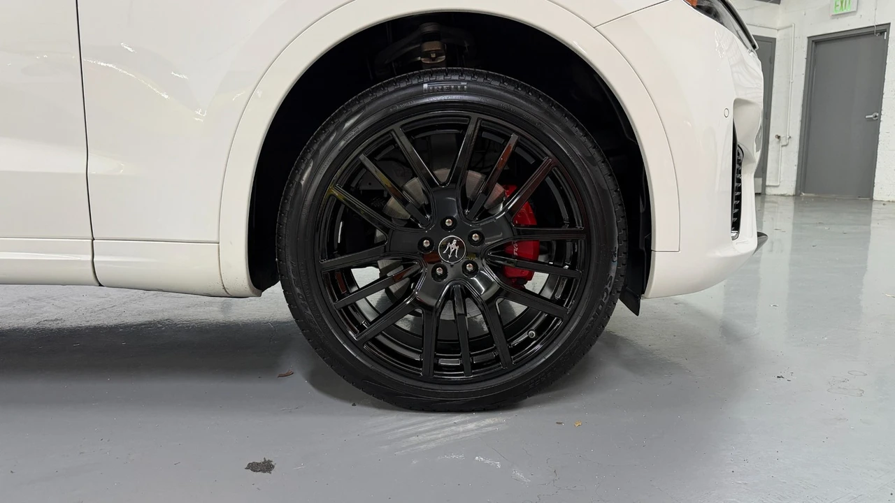 2022 Maserati Levante - Image 31 of 31