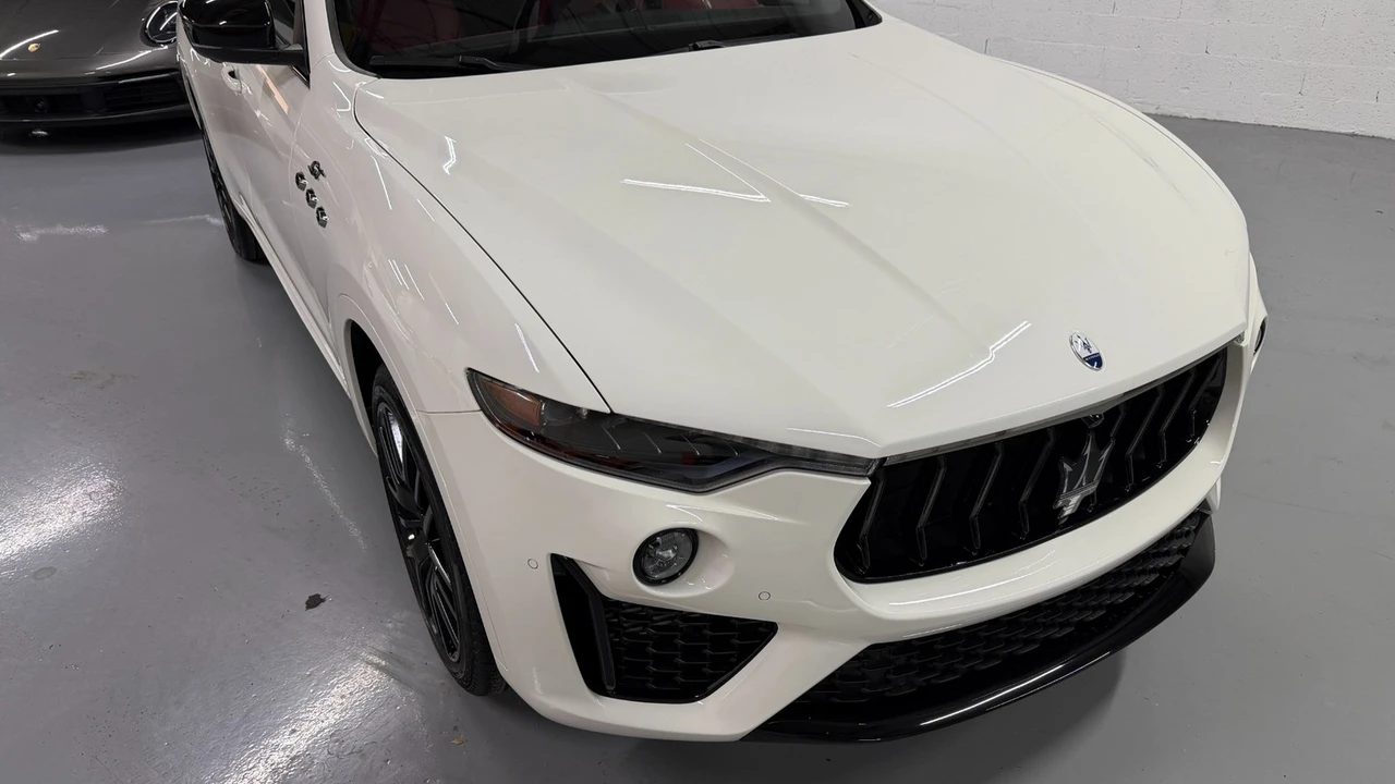 2022 Maserati Levante - Image 3 of 31