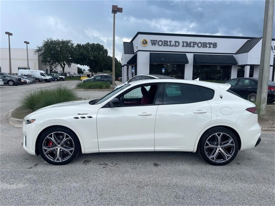 2022 Maserati Levante Modena - Image 2 of 4
