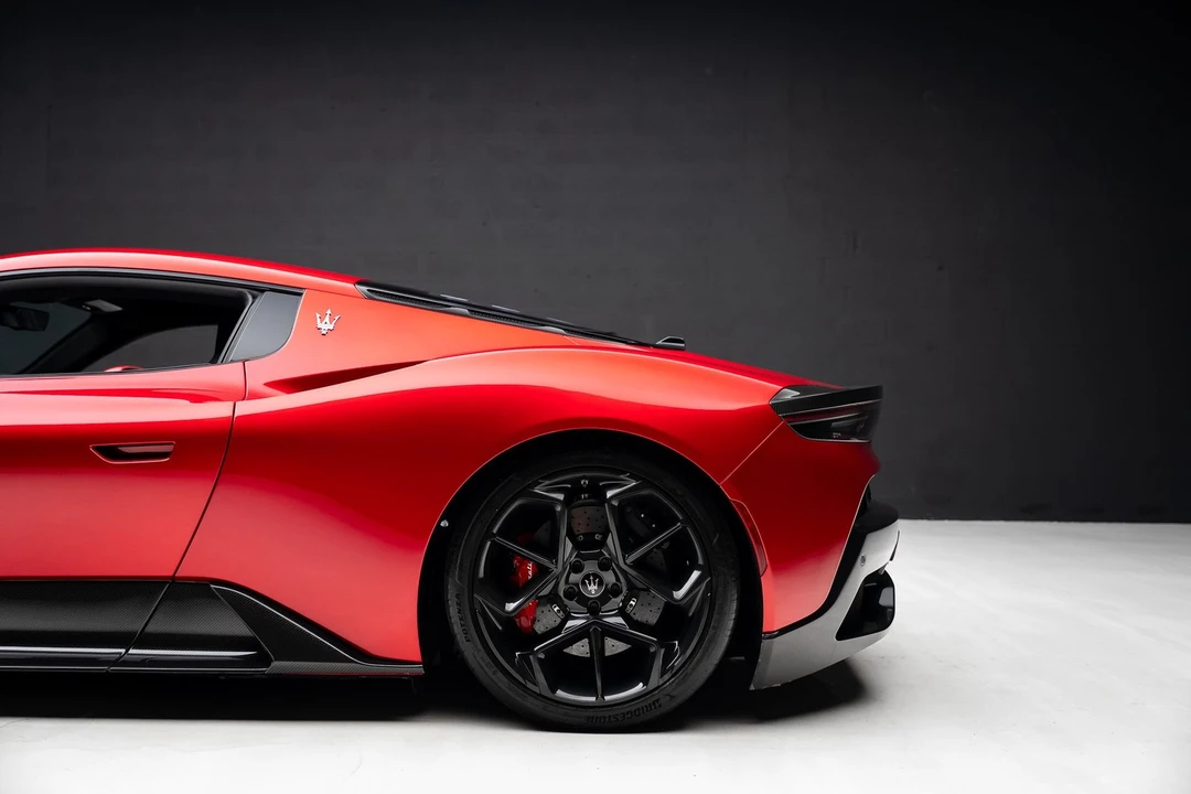 2022 Maserati MC20 - Image 22 of 31